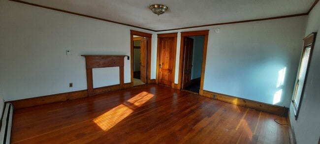 Building Photo - 1043 Stillwater Ave