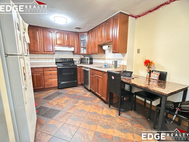 Foto del edificio - 361 Faneuil St