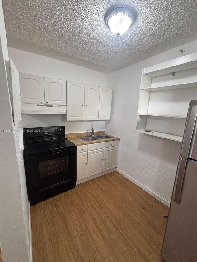 Primary Photo - 542 NW 8th St