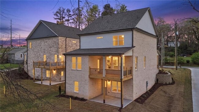 Building Photo - 120 Poplar St