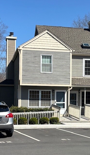Foto principal - 62 Manorwood Dr