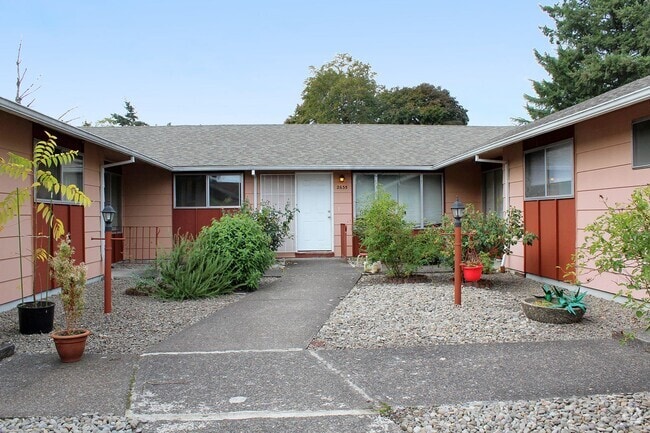 Building Photo - 2639-2639 SE 119th Ave