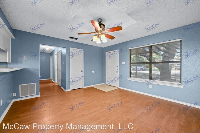 Foto del edificio - 3 br, 2 bath House - 707 E. Avenue F