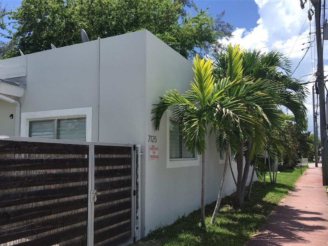 7125 Rue Granville, Miami Beach, FL 33141 Apartments in Miami Beach