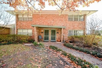 Building Photo - 2821 Eastgrove Ln