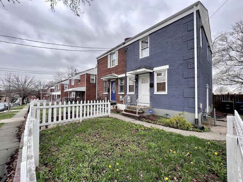 Foto principal - 5430 C St SE