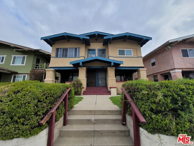 Foto del edificio - 2932 1/2 Normandie Ave