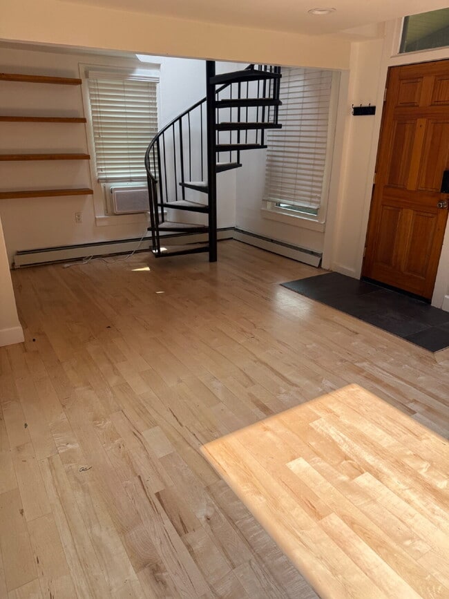 Building Photo - "Charming 2-Bed, 2-Bath Oasis in Denver’s Vibrant Locale – 1,313 Sq. Ft. of Cozy Elegance!"