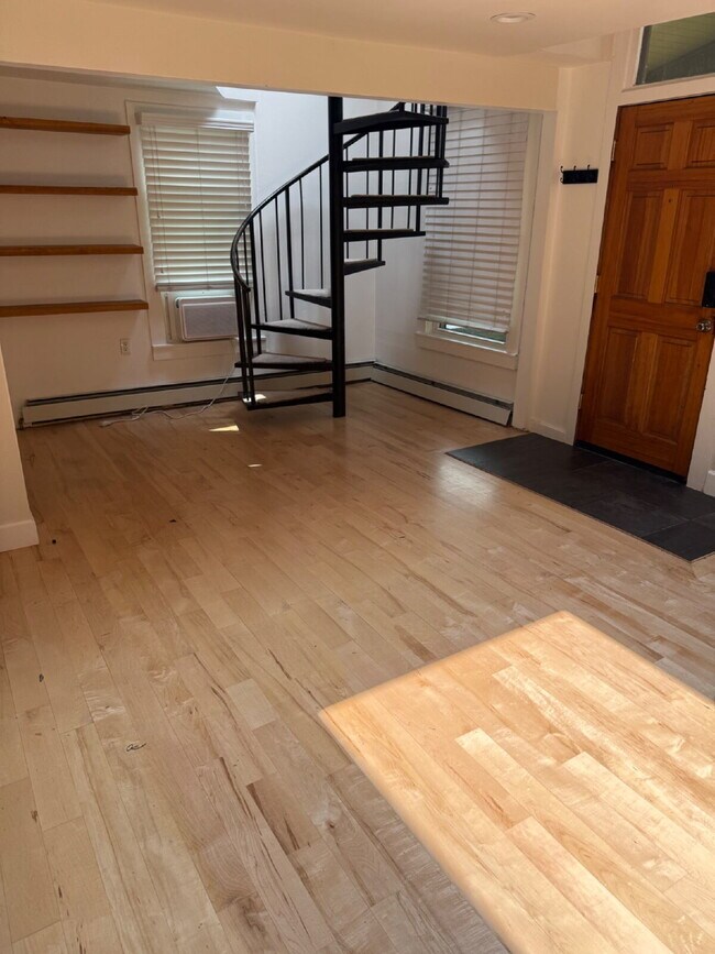 Foto del edificio - "Charming 2-Bed, 2-Bath Oasis in Denver’s Vibrant Locale – 1,313 Sq. Ft. of Cozy Elegance!"