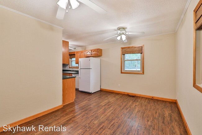Foto del edificio - 2 br, 1 bath House - 684 Evergreen St