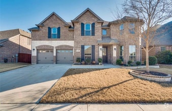 Building Photo - 404 S Hill Dr