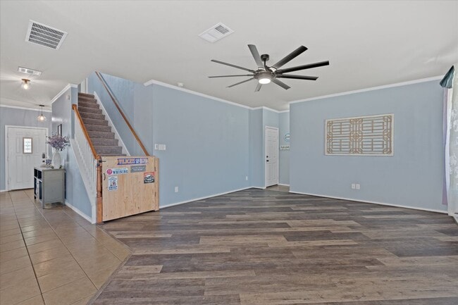 Building Photo - 2108 Scott Dr