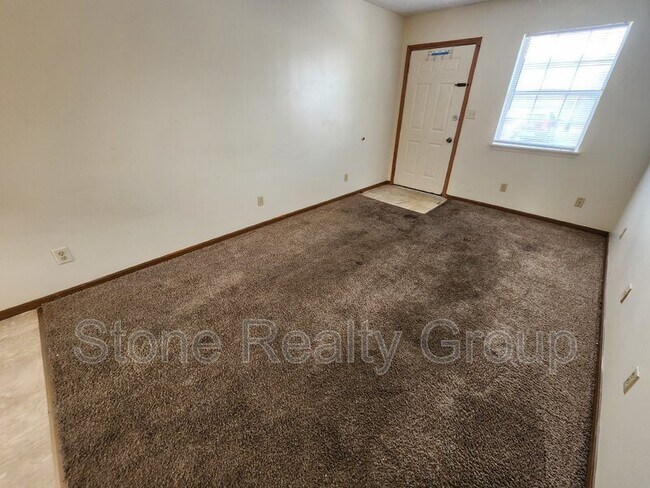 Foto del edificio - 820 Poplar St