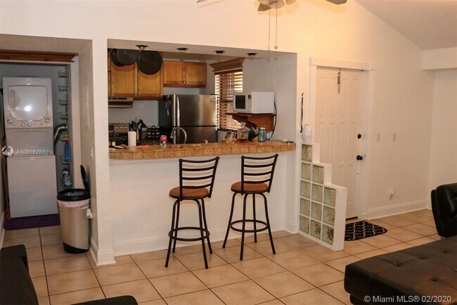 Building Photo - 2062 SW 82nd Ave