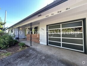 Building Photo - 3945 E Amazon Dr