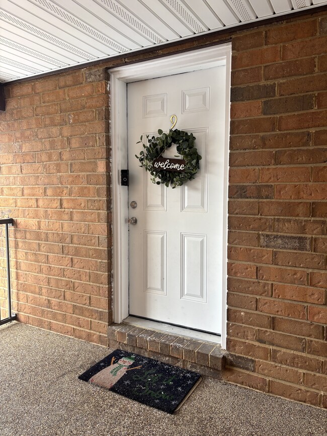 Building Photo - 5581 Baronridge Dr