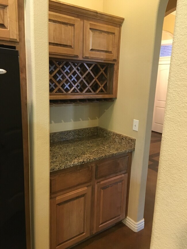 Building Photo - 4109 W Stoney Bend Dr