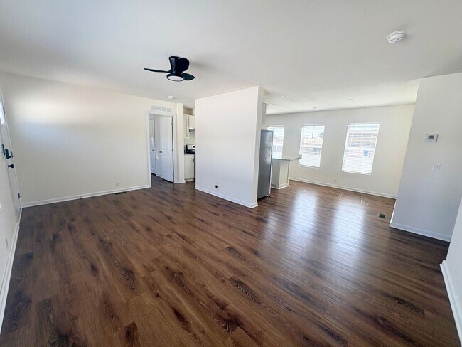Foto del edificio - 15356 Merrill Ave