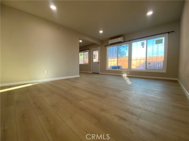 Building Photo - 1556 S White Ave