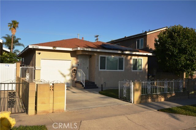 Foto del edificio - 18328 Devlin Ave