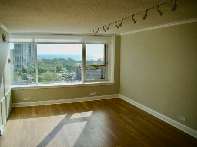 Foto del edificio - 2728 N Hampden Ct