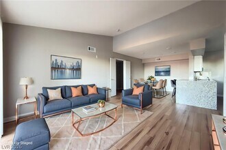 Building Photo - 8101 W Flamingo Rd