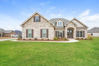 Building Photo - 205 Emberwood Way