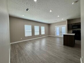 Building Photo - 301 N 13th St
