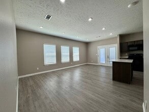 Building Photo - 301 N 13th St