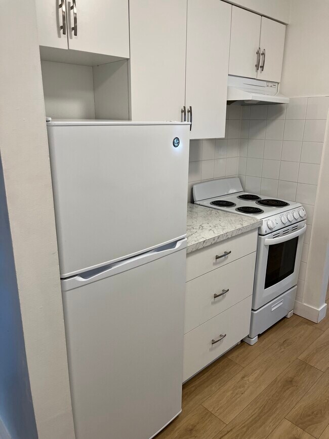 Building Photo - Garibaldi Court - 128