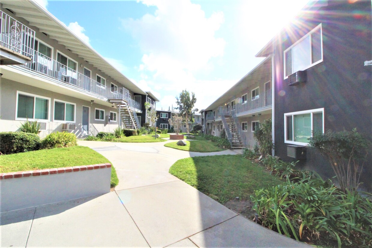 Primary Photo - Foothill Village Apartments