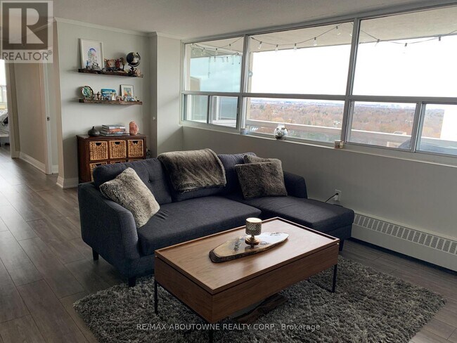 Photo du bâtiment - 2263 Marine Dr