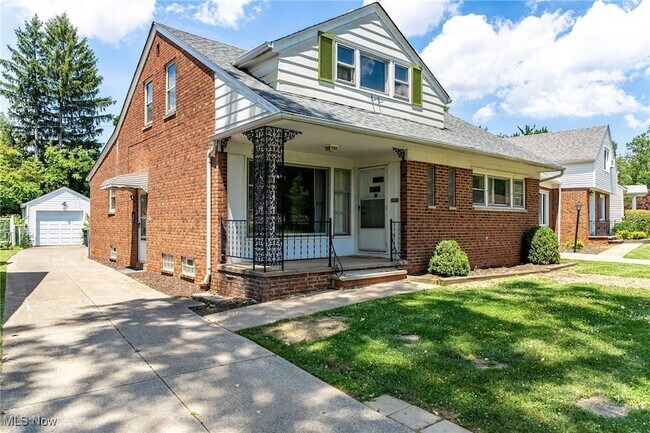 Foto del edificio - 24111 Edgehill Dr