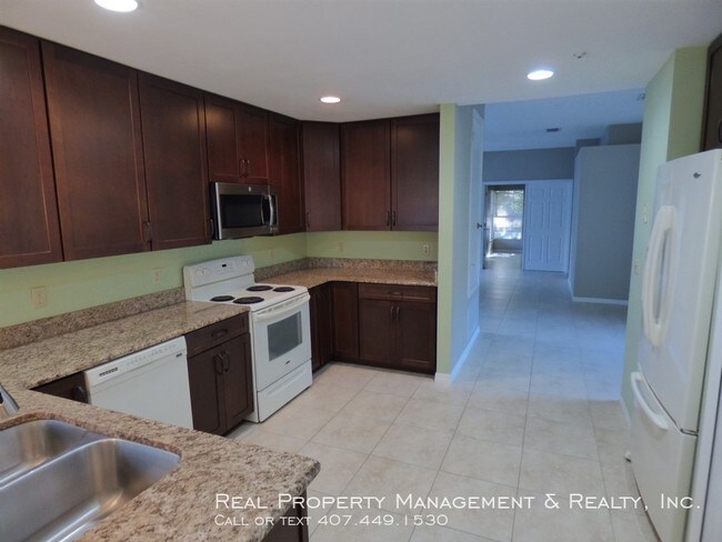 Building Photo - 3 BR / 2 BA Home In Parkview Pointe