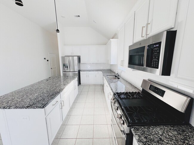 Building Photo - 559 Long Beach Bay Dr