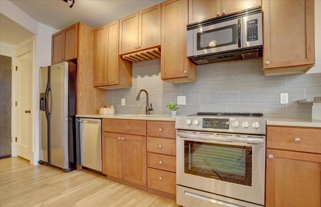 Foto del edificio - 740 Sherman St