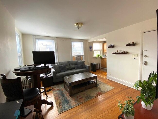 Foto del edificio - 647 Garden St