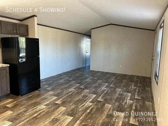 Building Photo - 5822 Kelso-