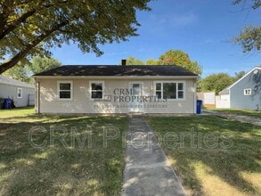 Building Photo - 1930 Windsor Dr