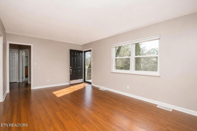 Building Photo - 3253 Buffat Mill Rd
