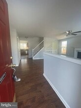 Building Photo - 25 Sir Thomas Ln