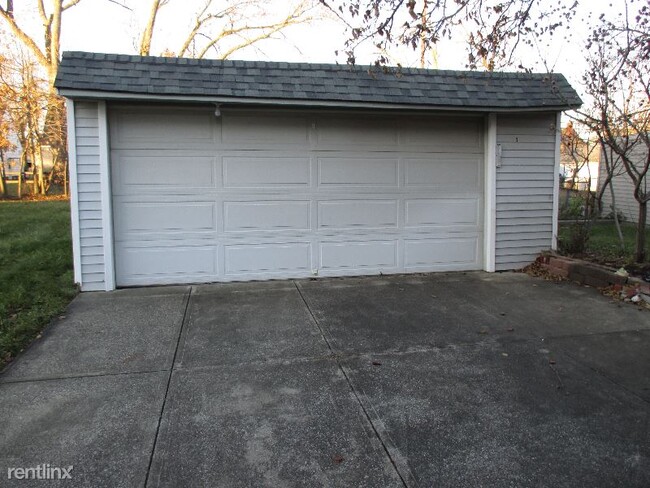 Building Photo - 3 br, 1 bath House - 2606 Grovewood Ave