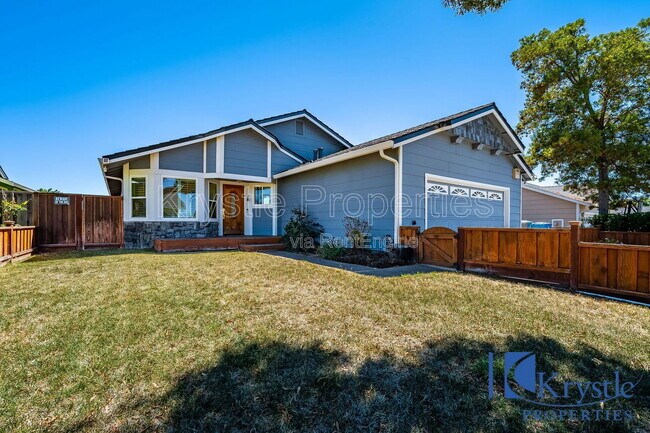 Foto del edificio - 530 N Regatta Dr