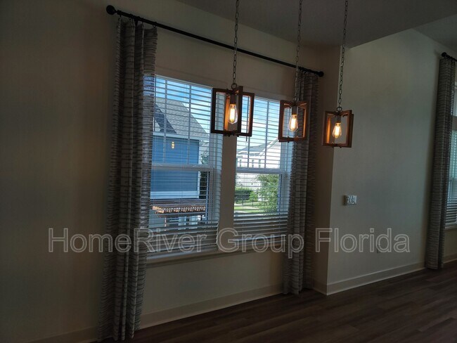 Building Photo - 7437 Beach Walk Place