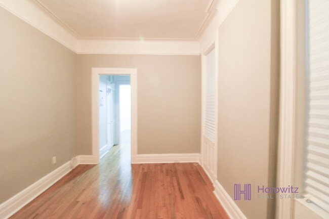 Building Photo - 28-29-29 43rd St