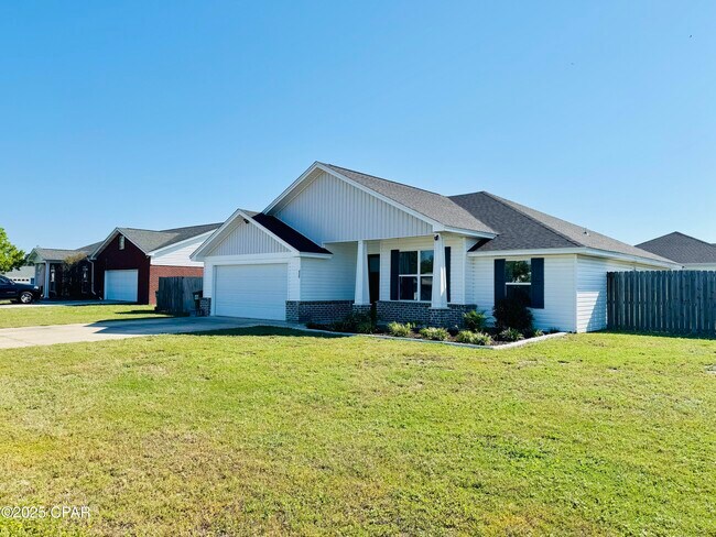 Building Photo - 425 Shadecrest Dr