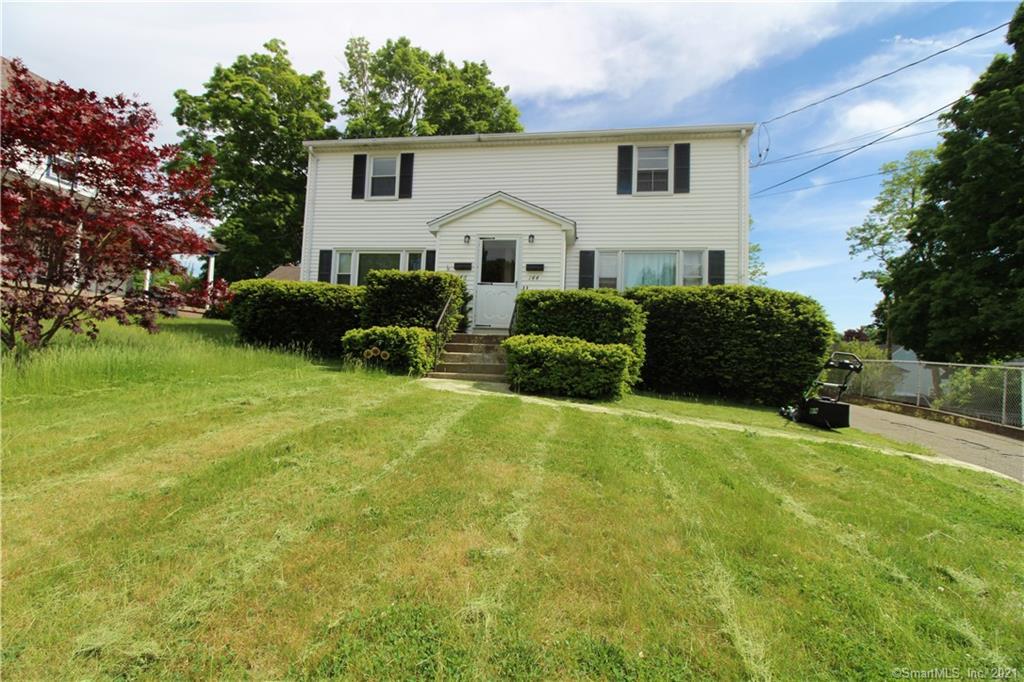 Primary Photo - 144 Maple St