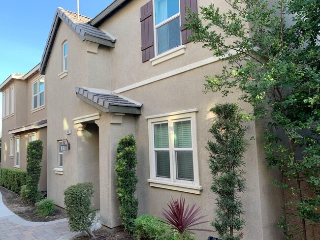 GORGEOUS HOME IN EASTVALE CORONA - GORGEOUS HOME IN EASTVALE CORONA