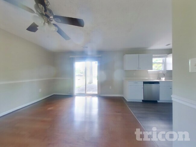 Foto del edificio - 1203 Addison Ct