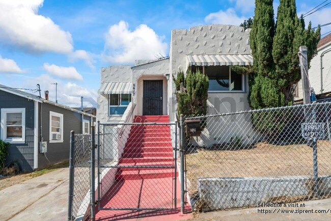 Building Photo - 2617 78th Ave